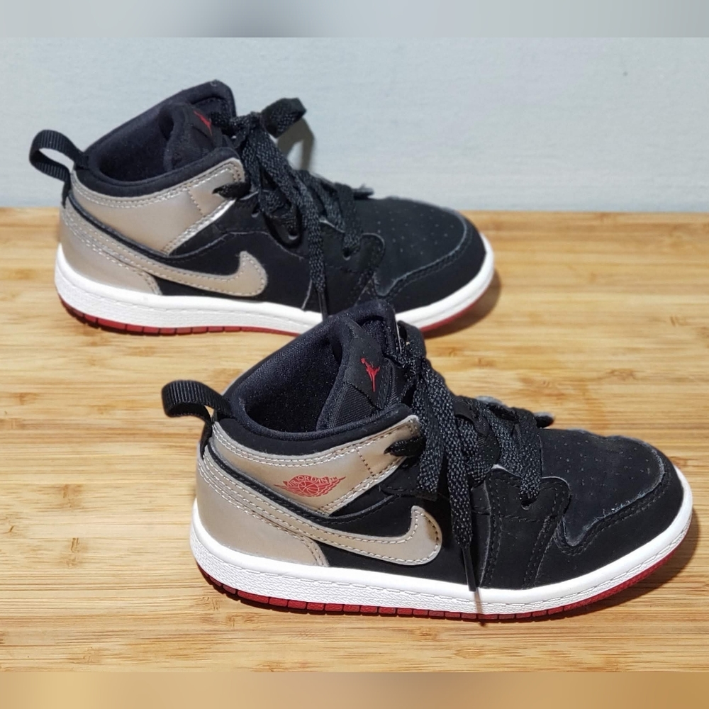 Nike Air Jordan 1 Mid Johnny Kilroy 2019 Kid Size 9C   640735-057